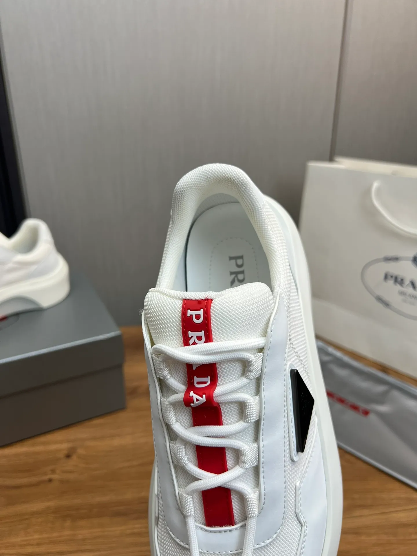 Men's shoes 💰620💰 [PRADA] Men's shoes are popular in the counter, official website is synchronized, high-quality shipments ✔️Original cowhide stitching mesh + cowhide lining, 1🆚1 replica, original original bottom, 38-45 (45 customized, non-refundable)